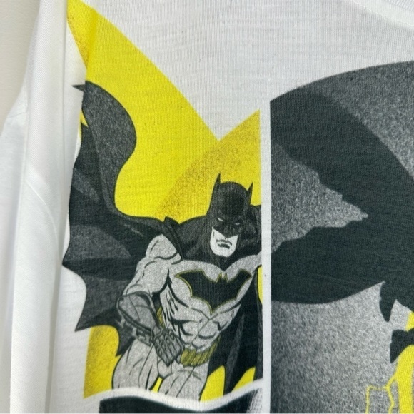 DC Batman 80 Years Anniversary AOP Comic Graphic Short-sleeve T-shirt NWOT 3XL - Picture 8 of 10